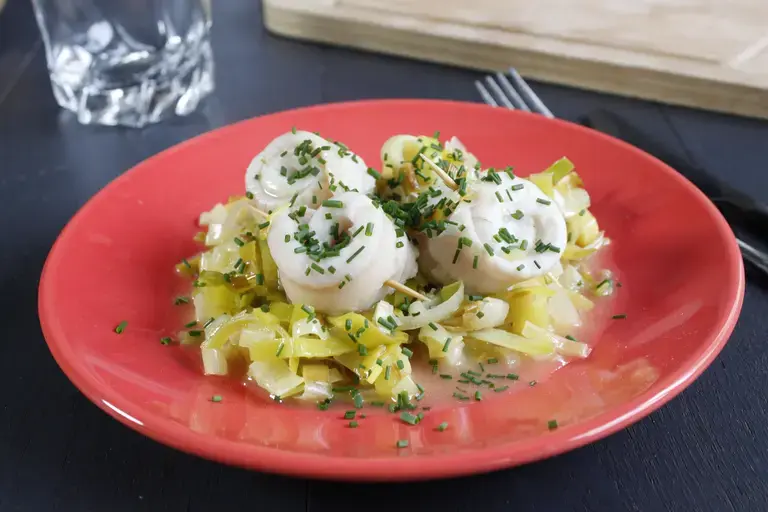 Filets de sole en nid de mafaldines sauce aux petits légumes