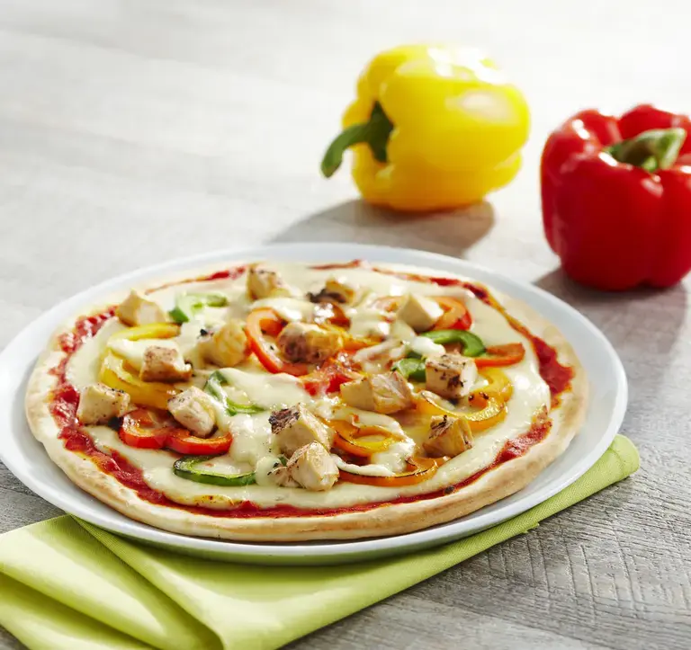Pizza poulet et poivrons grilles