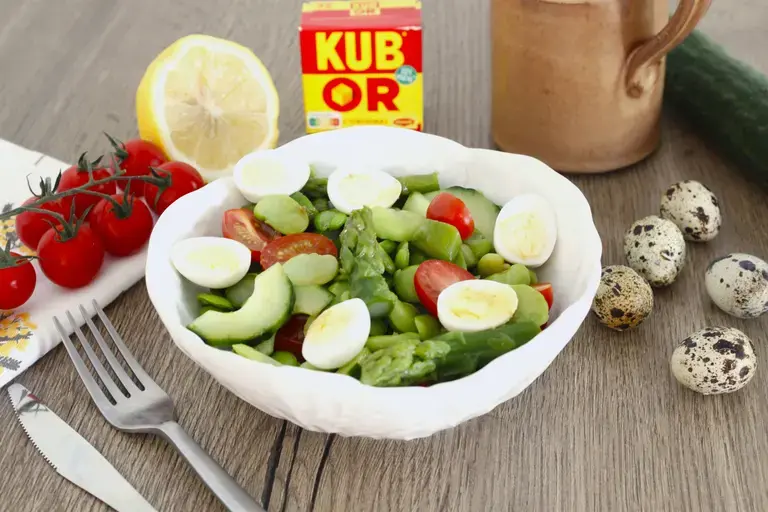 Salade de fèves et légumes printaniers