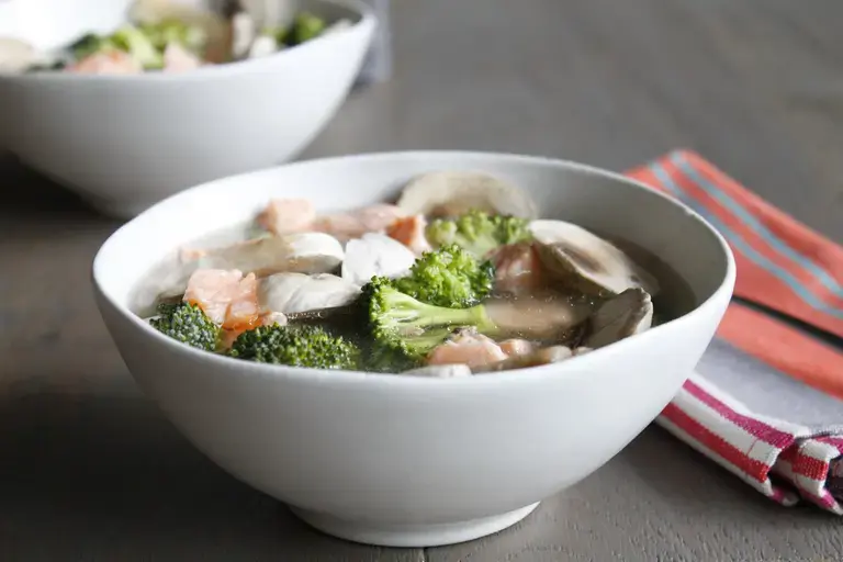 Soupe saumon champignons brocoli