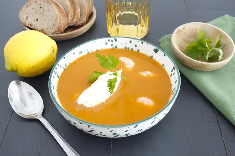 Soupe de poisson aux crevettes et chantilly au citron