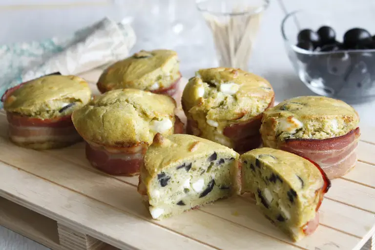 Muffin feta olives