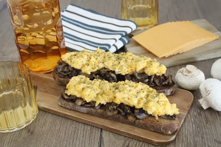 Tartines champignons oeufs