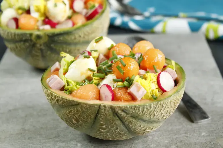 Melon garni mozzarella jambon sucrine