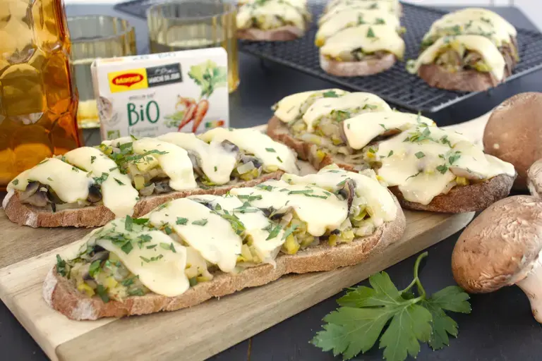 Tartines de légumes gratinées au reblochon