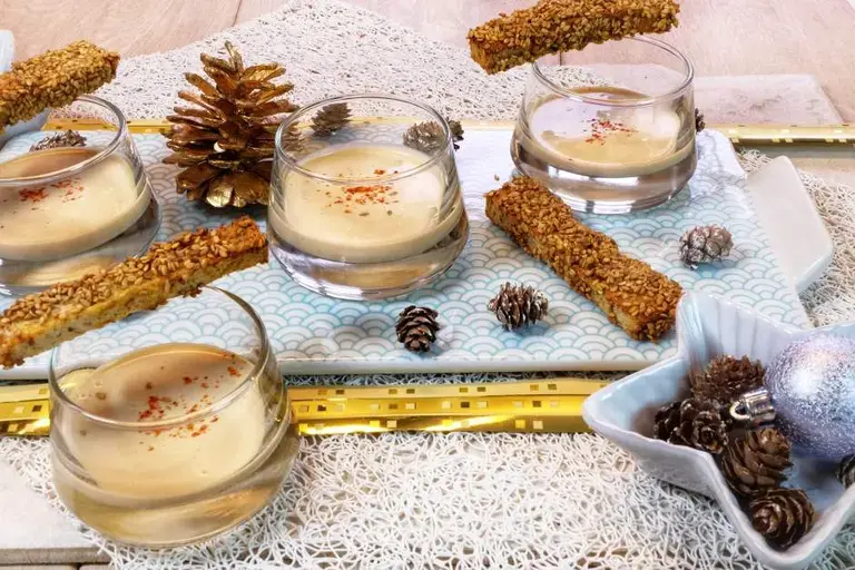 Crème de foie gras et toasts au sésame doré