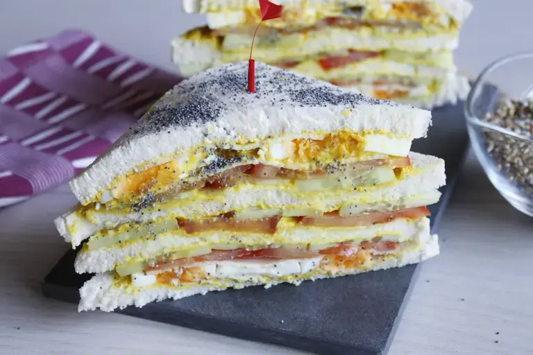 Club sandwich poulet curry