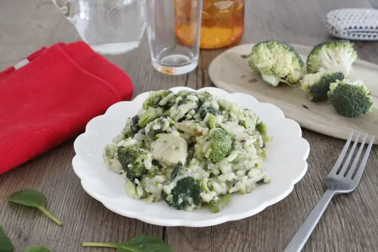Risotto aux légumes verts vegan aux émincés