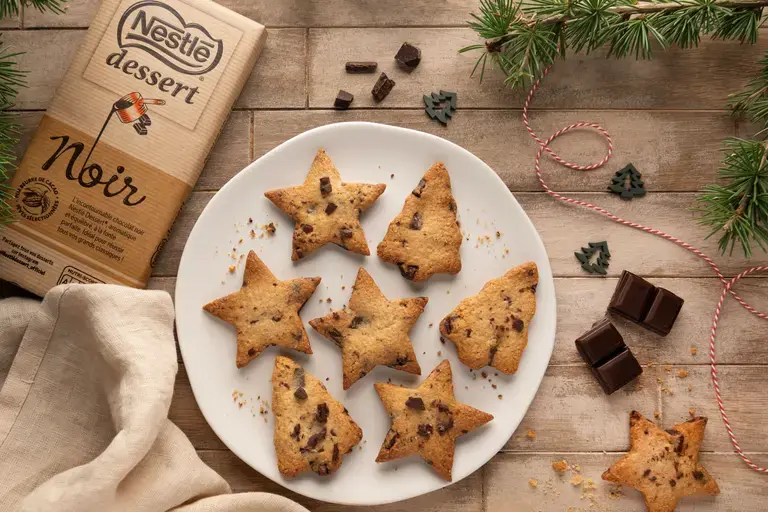 Sablés de Noel aux pépites de chocolat noir