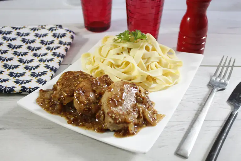 Filet mignon de porc à la moutarde à l'ancienne