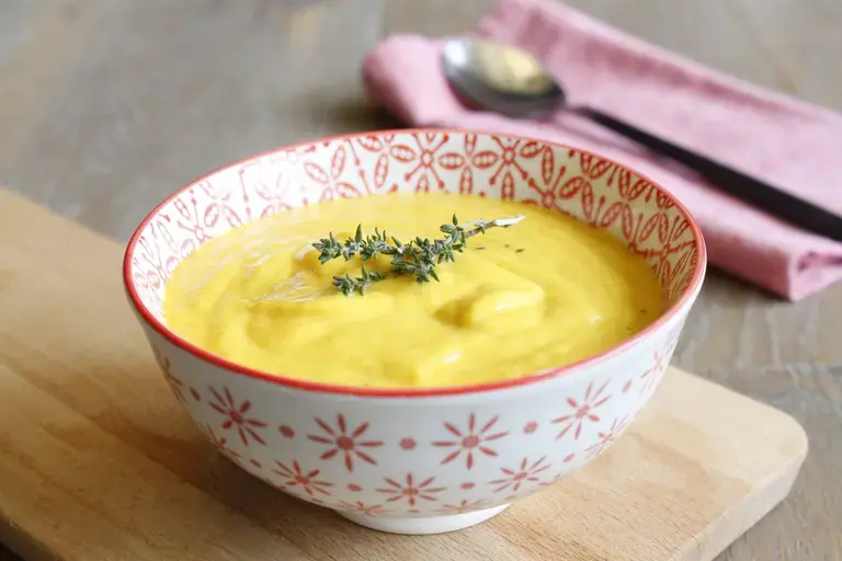 Soupe poivrons jaunes et feta