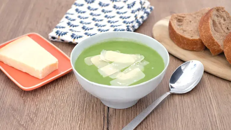 Velouté de roquette au parmesan
