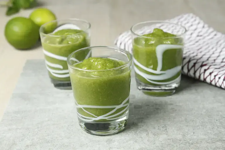 Smoothie pomme granny roquette