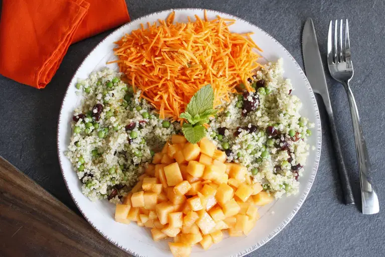 Buddah bowl carotte, melon, quinoa