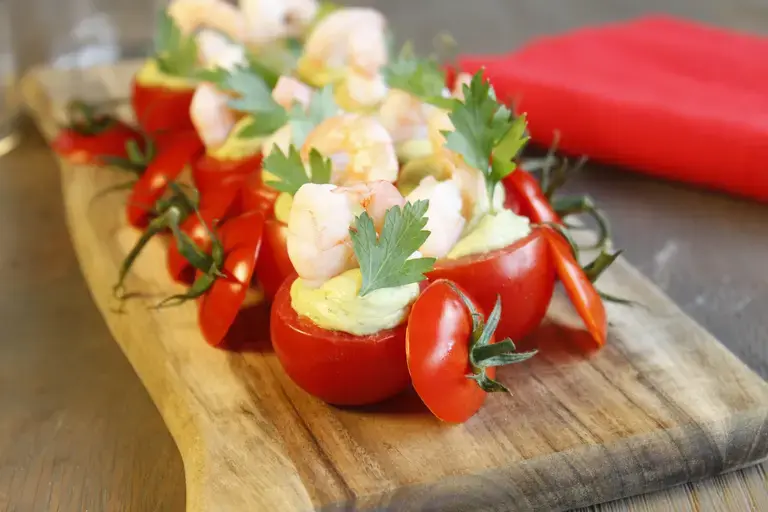 Tomates cocktail avocat crevettes
