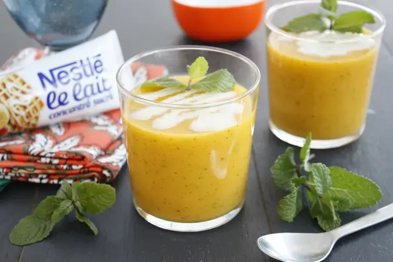 Glace velouté mangue et lait concentré sucré