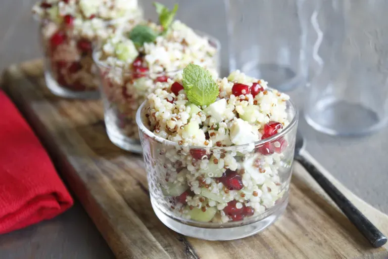 Salade quinoa feta grenade menthe