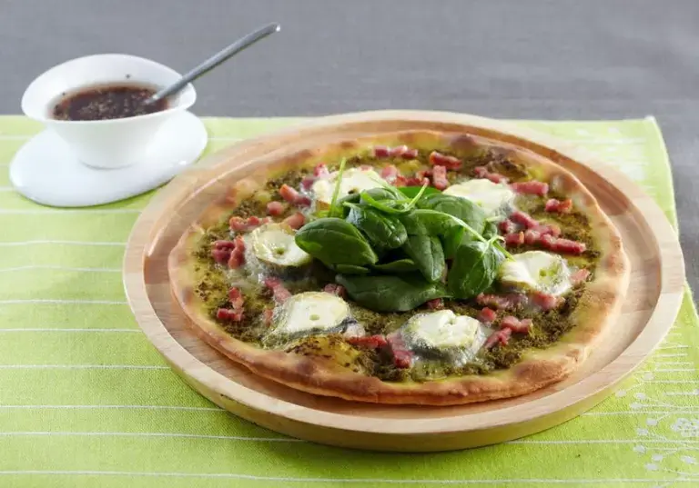 Pizza épinards et chèvre frais