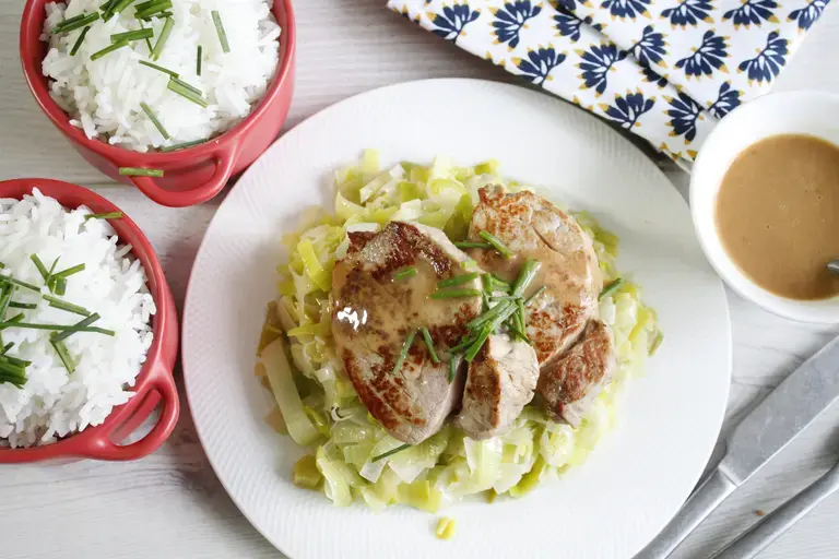 Noisettes de veau et compotée de poireaux
