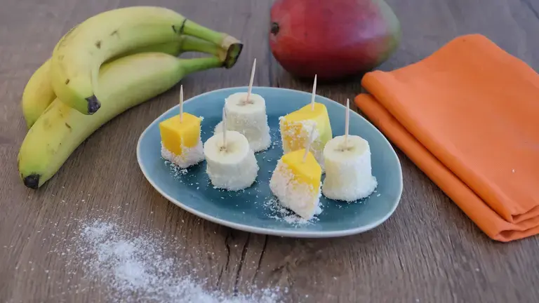 Fruits enrobés à la noix de coco