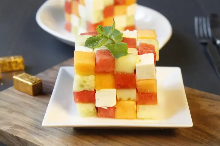 Rubik's cube feta, pastèque, melon et concombre
