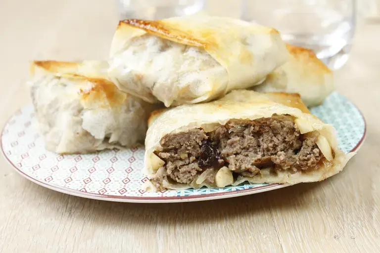 Bricks au boeuf pruneaux et amandes
