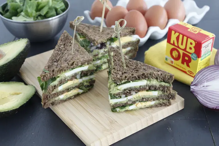Club sandwich avocat, mache oeuf anti-gaspi