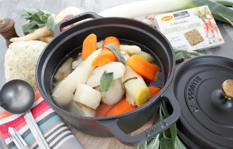 Pot-au-feu aux légumes d'autrefois Le Bouillon Brut Oriental MAGGI