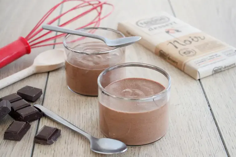 Mousse au chocolat noir à la fleur de sel