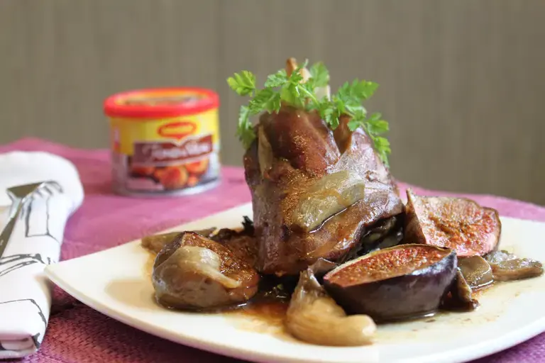 Souris d'agneau confites aux figues et pleurotes