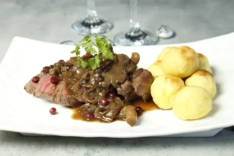 this media has been downloaded from content hub 202099780