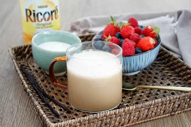 Chocolat chaud à la cannelle avec RICORÉ® Original, Café &amp; Chicorée