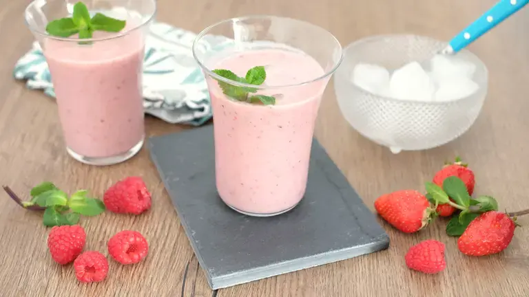 Cocktail menthe fruits rouges