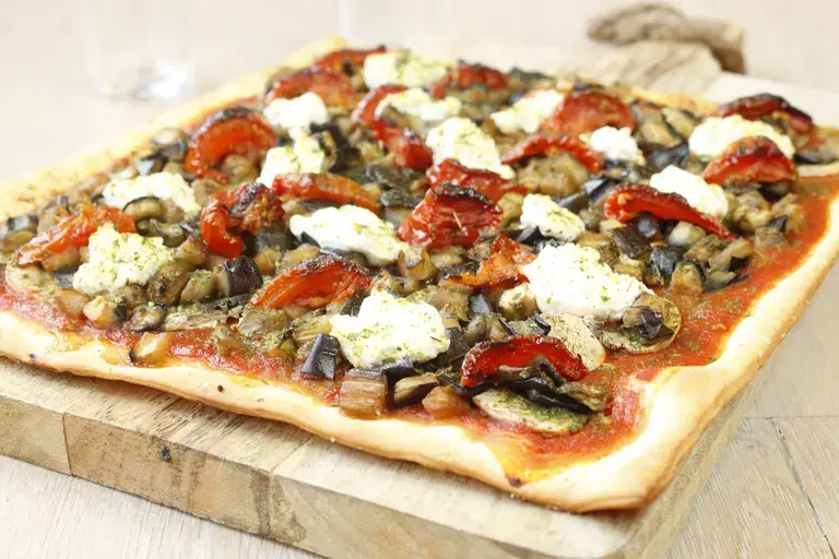 Pizza aux légumes grillés