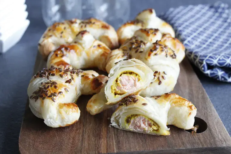 Croissants apéritifs au saumon