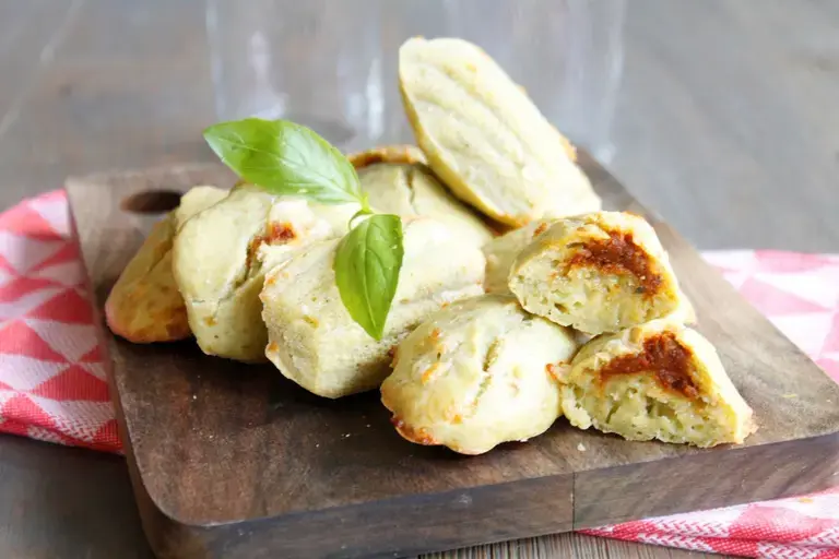 Madeleines basilic mozzarella tomate