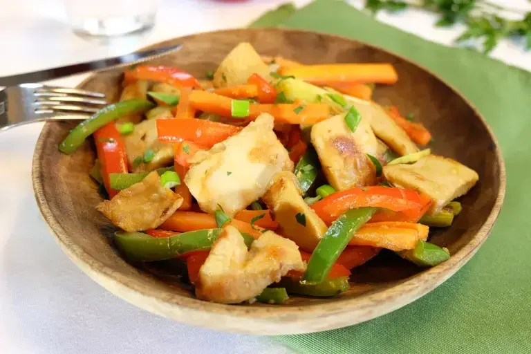 Wok végétarien aux émincés de soja