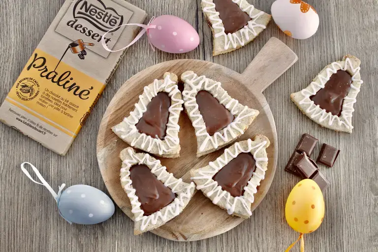 Easter bell biscuits with chocolate