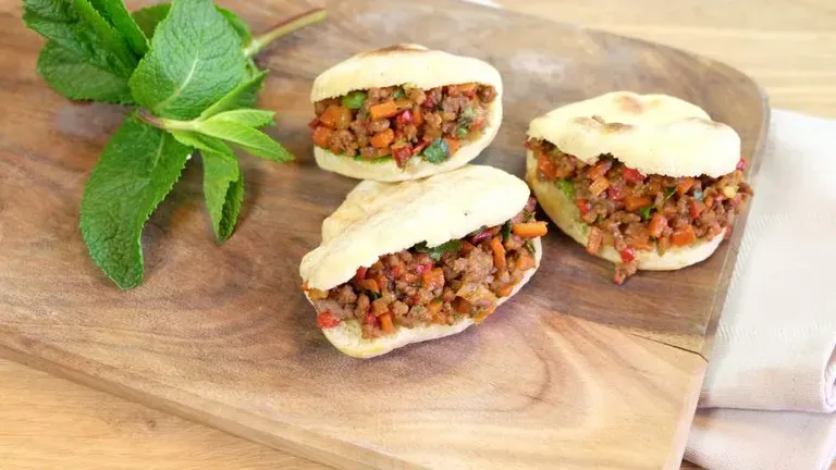 Petits pains farcis (mini batbouts)