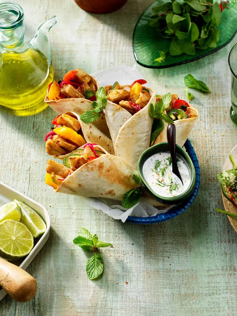 Mini Wraps with Vegan Filet Pieces