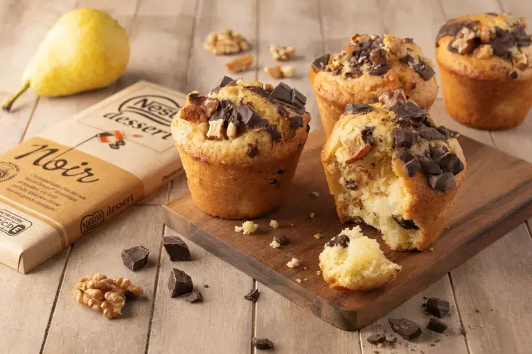 Muffins poire et pépites de chocolat noir