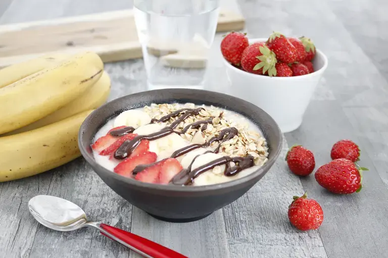 Smoothie bowl poires Nesquik et céréales
