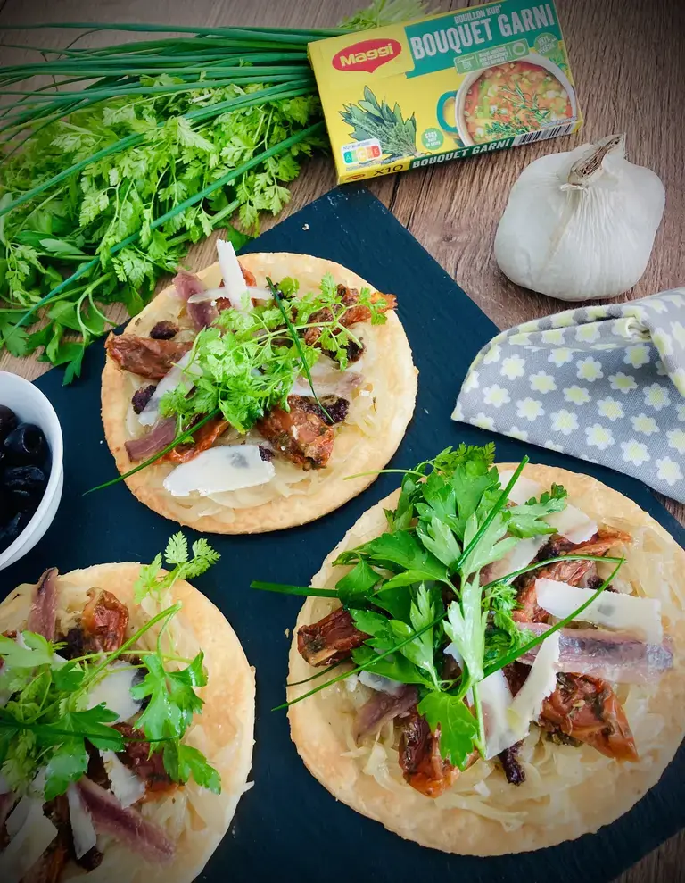 Pissaladière à la tomate confite