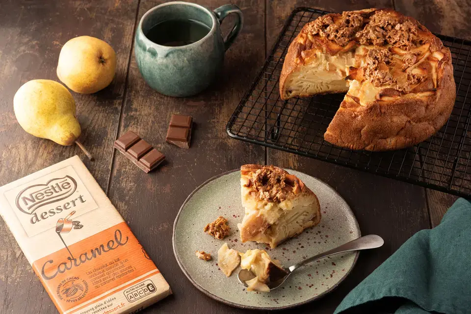 DESSERT Invisible Cake With Pears And Caramel Chocolate Recipe FR