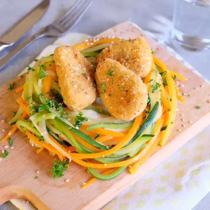 Nuggets soja, nids de légumes et purée de pommes de terre