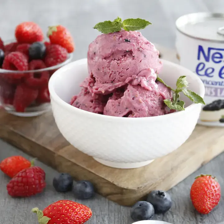 Glace aux fruits rouges