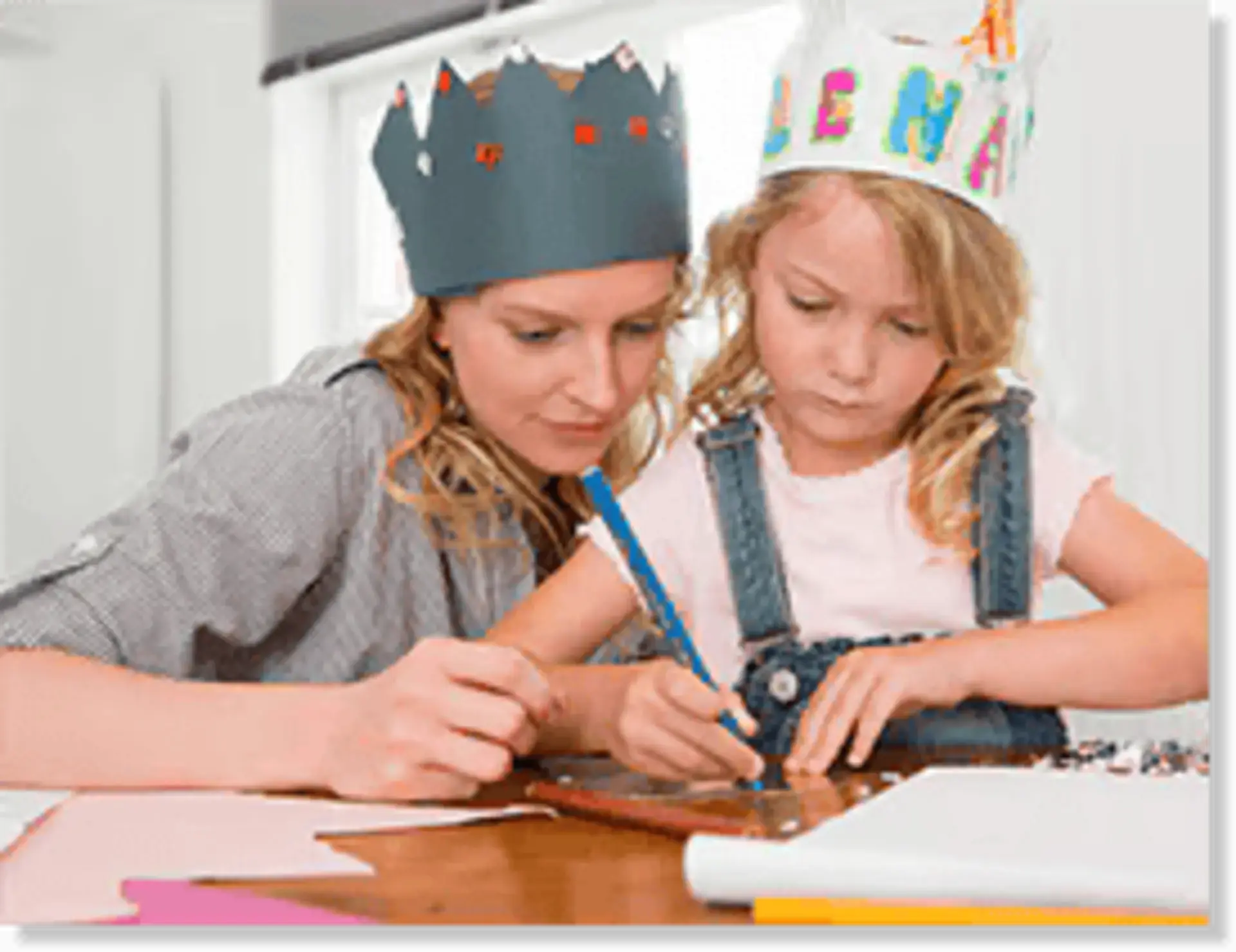 push-article-animation-anniversaire-enfant-couronne