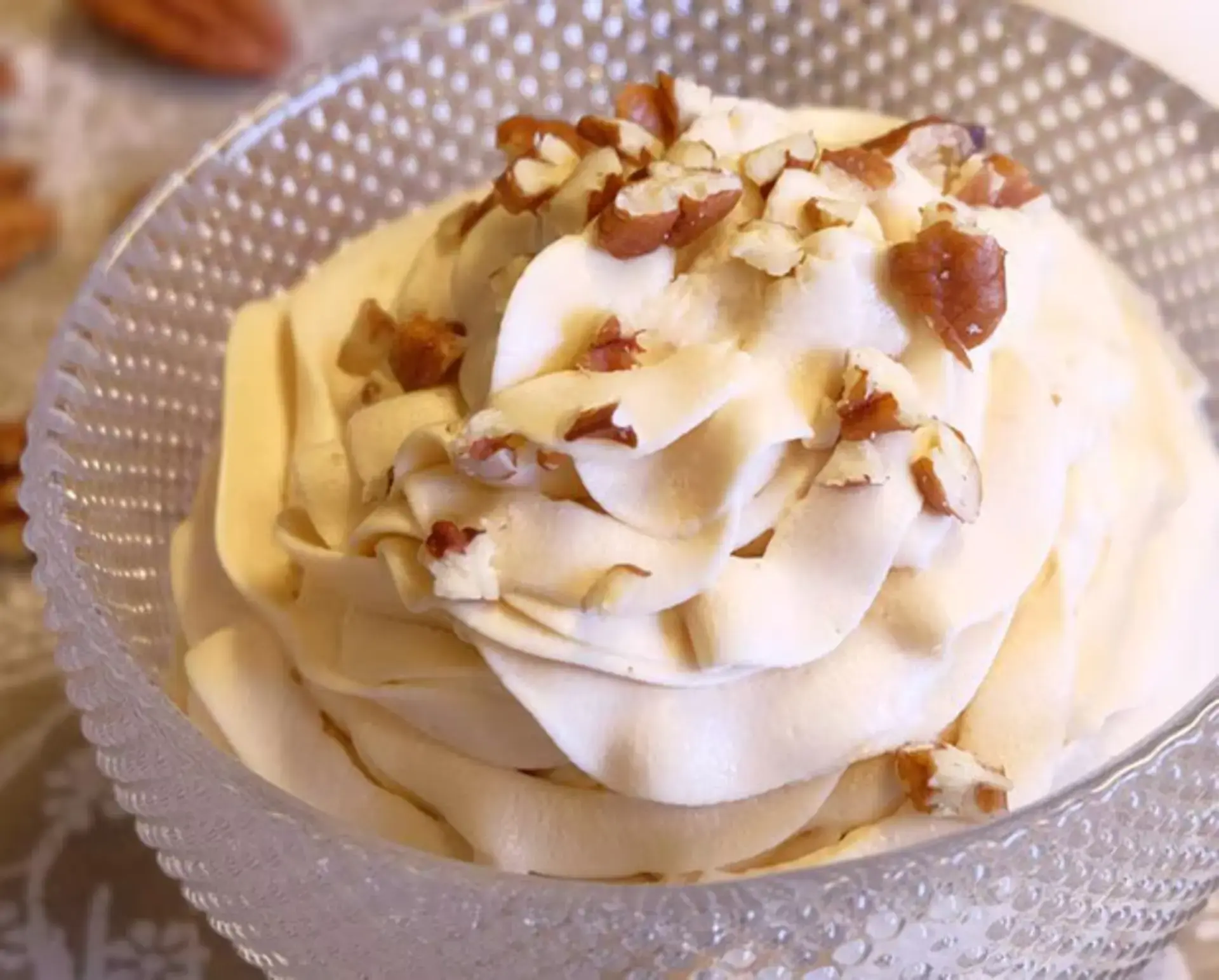 Les chantilly aériennes pour napper joliment vos crêpes sucrées