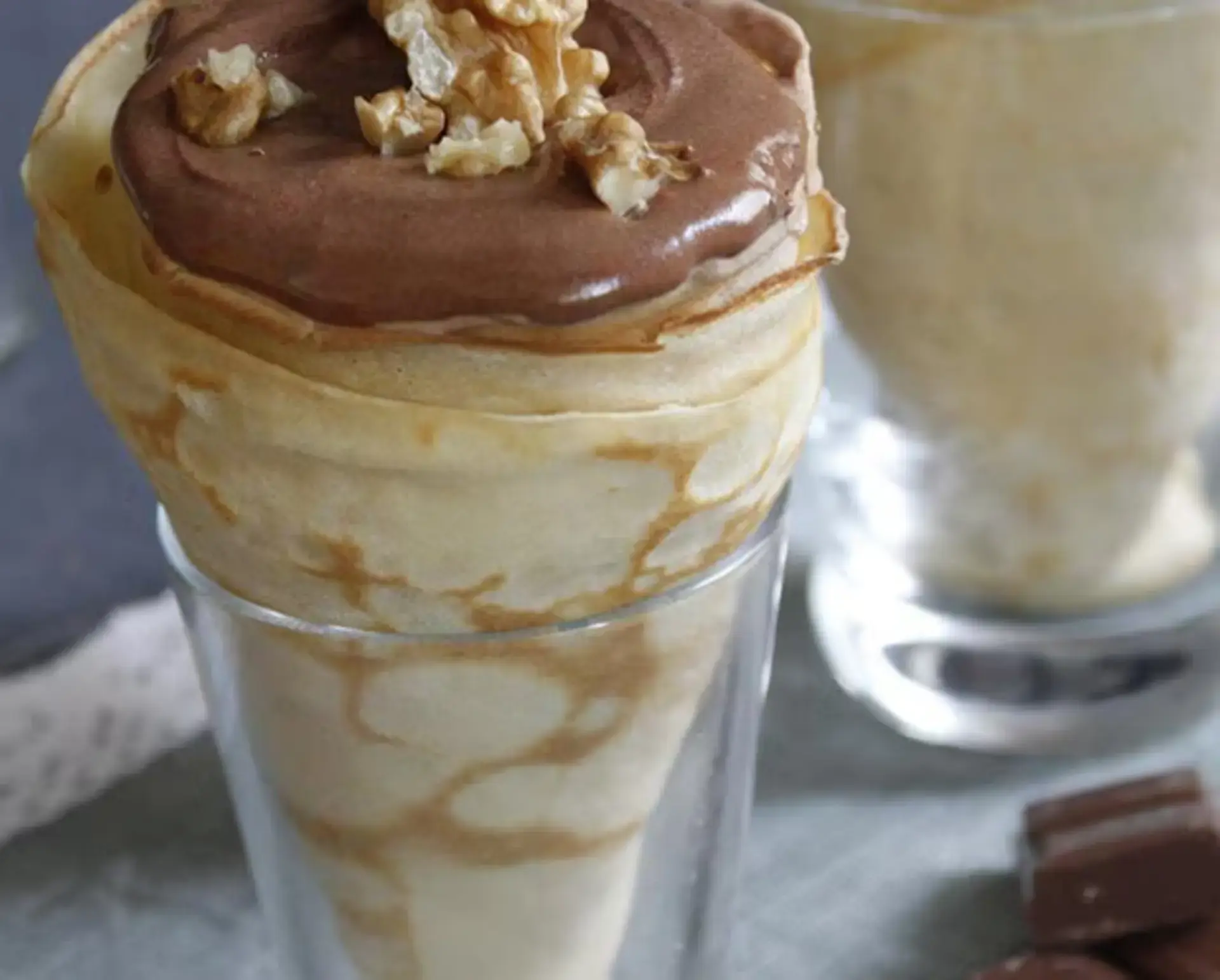 Topping : Décorez vos crêpes de chocolats ou de noix pour la Chandeleur !​