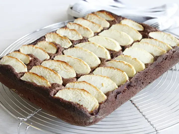 this media has been downloaded from content hub 202081848